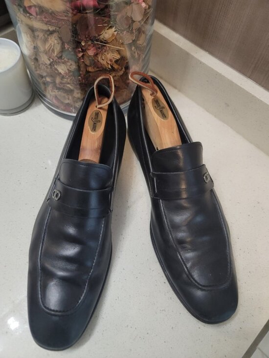 Salvatore Ferragamo Paros Calfskin Loafer,Double Gancini Side Ornament 11D Black main image 9